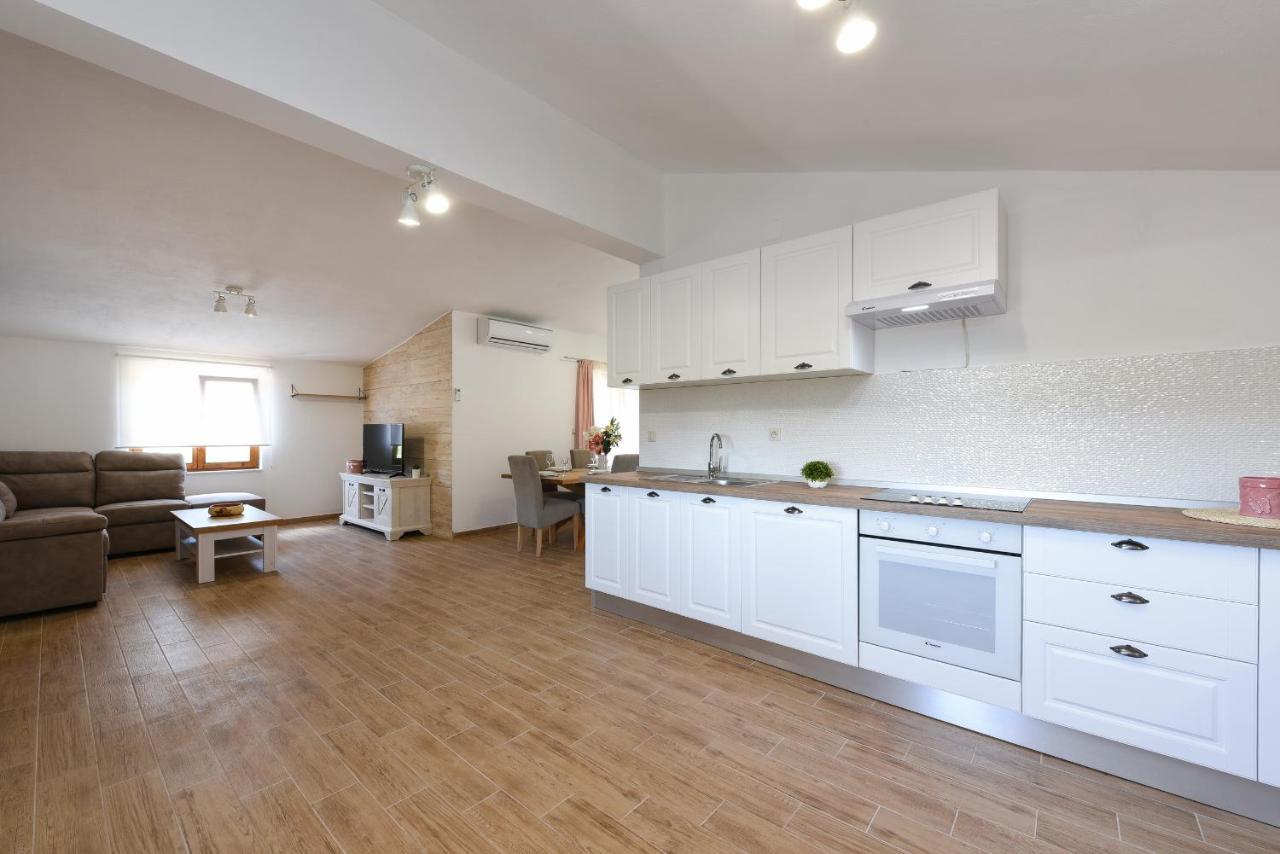 Magas With Private Pool Apartment