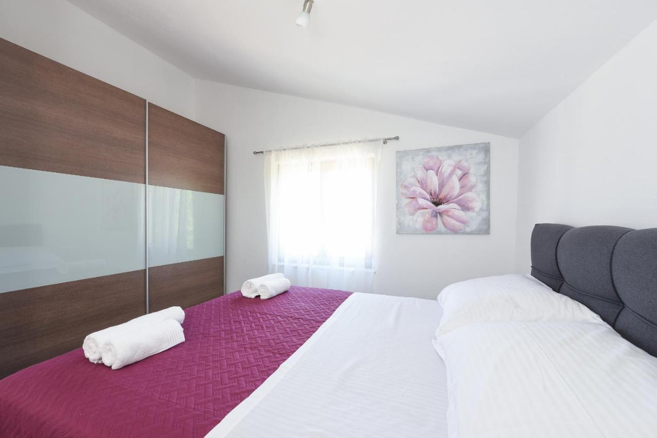 Magas With Private Pool Apartment