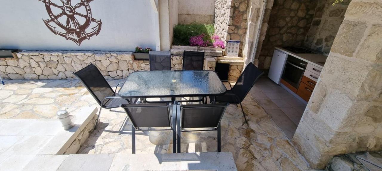 Magas With Private Pool Vinjerac