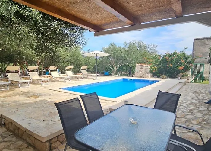 Apartman Magas With Private Pool